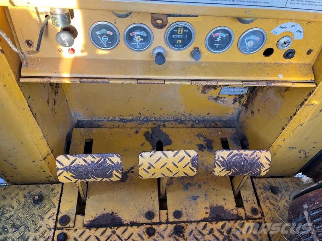 CAT 931 Larvebåndslæssere