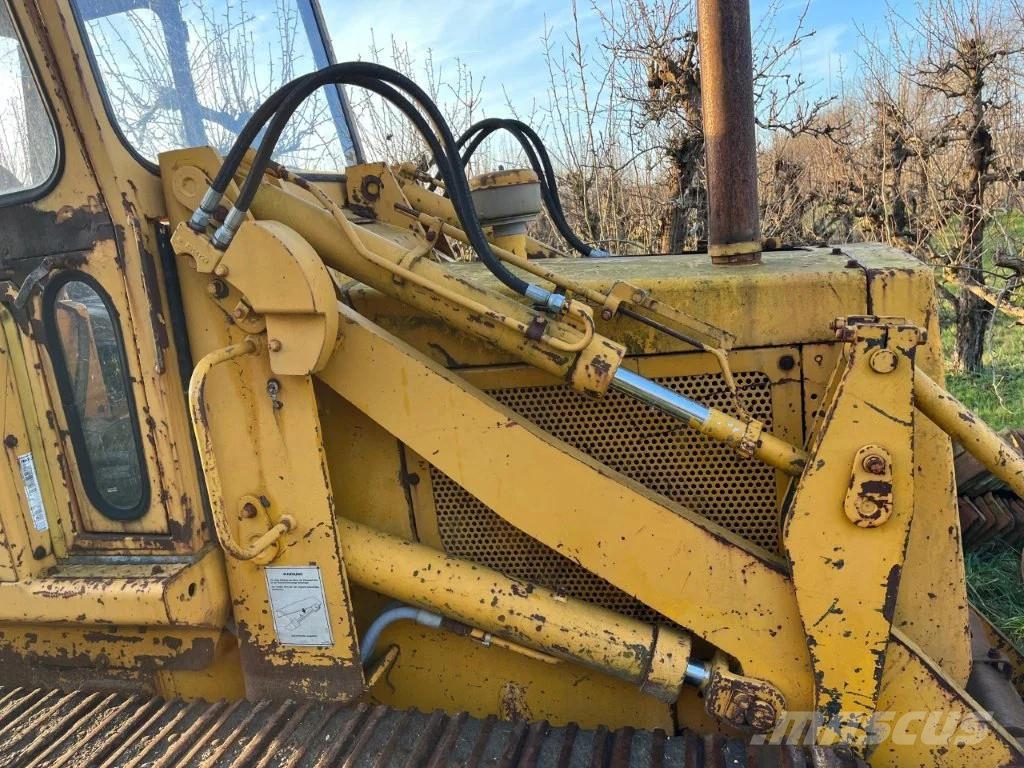 CAT 931 Larvebåndslæssere