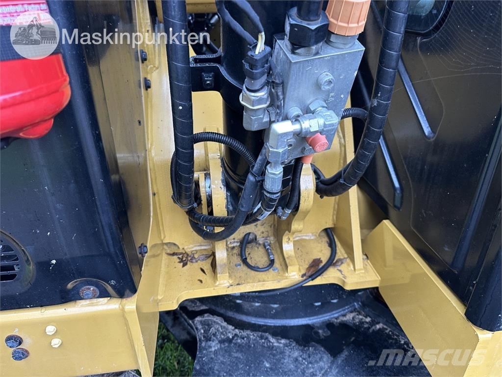 CAT 307.5 Roomikekskavaatorid