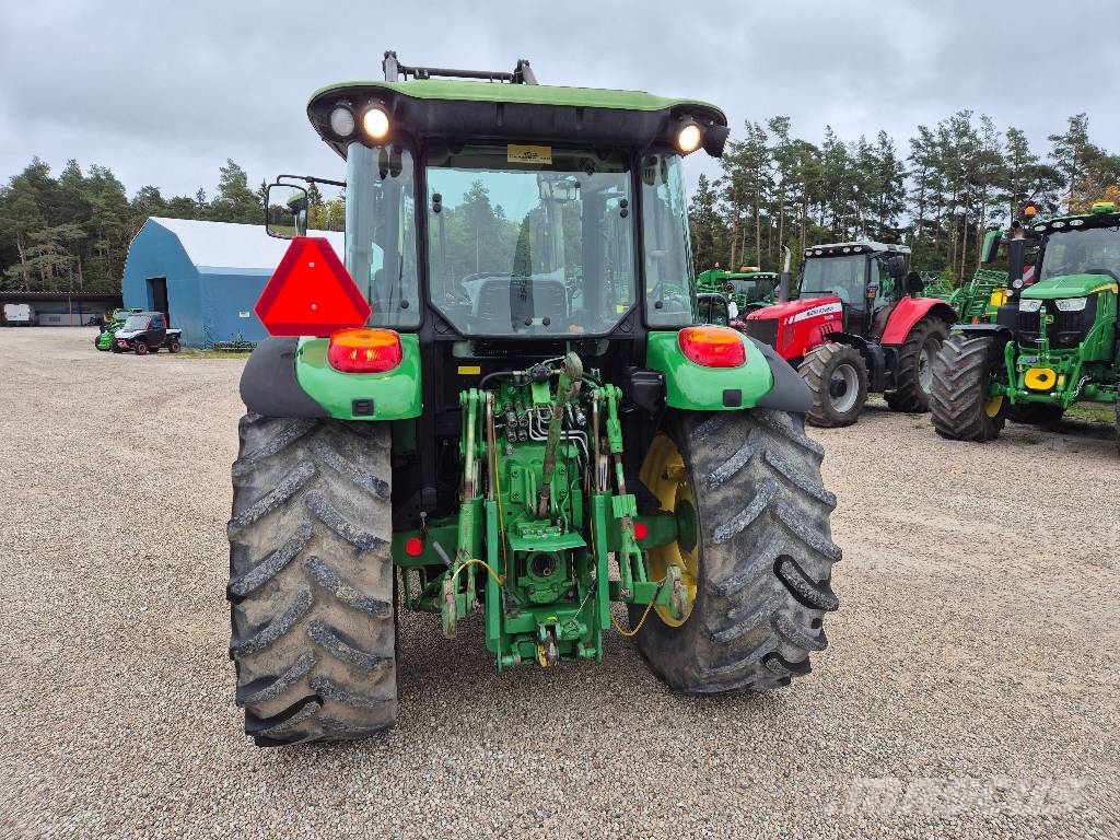 John Deere 5820 Traktorer