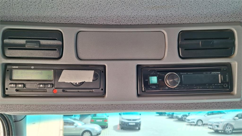 Mercedes-Benz ATEGO 1226 AF Camiones con caja de remolque