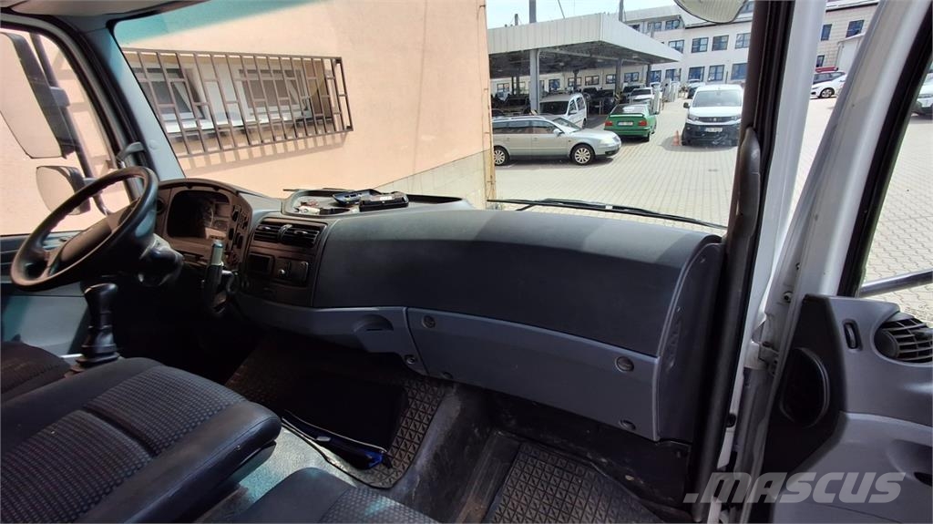 Mercedes-Benz ATEGO 1226 AF Camiones con caja de remolque