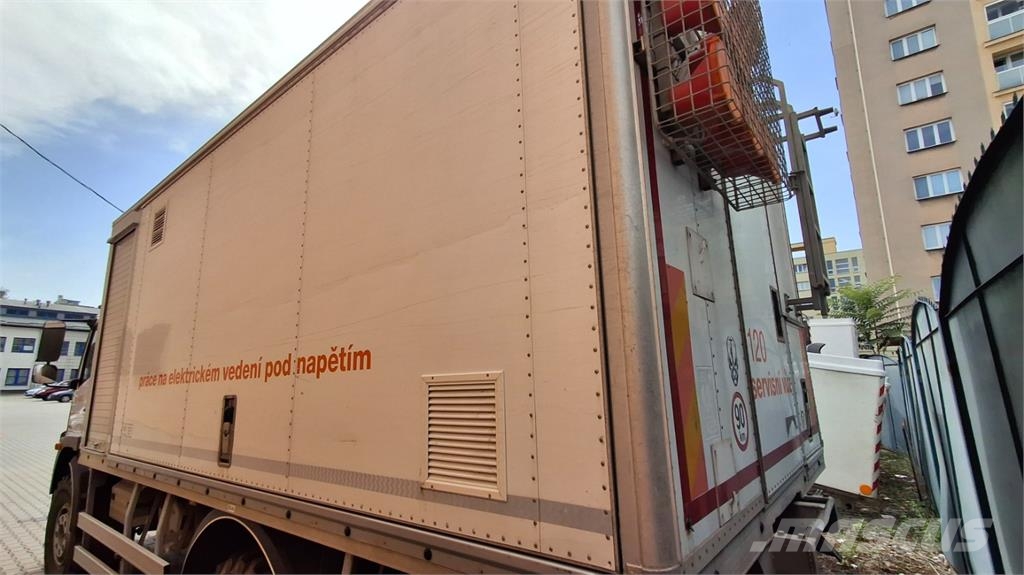 Mercedes-Benz ATEGO 1226 AF Camiones con caja de remolque