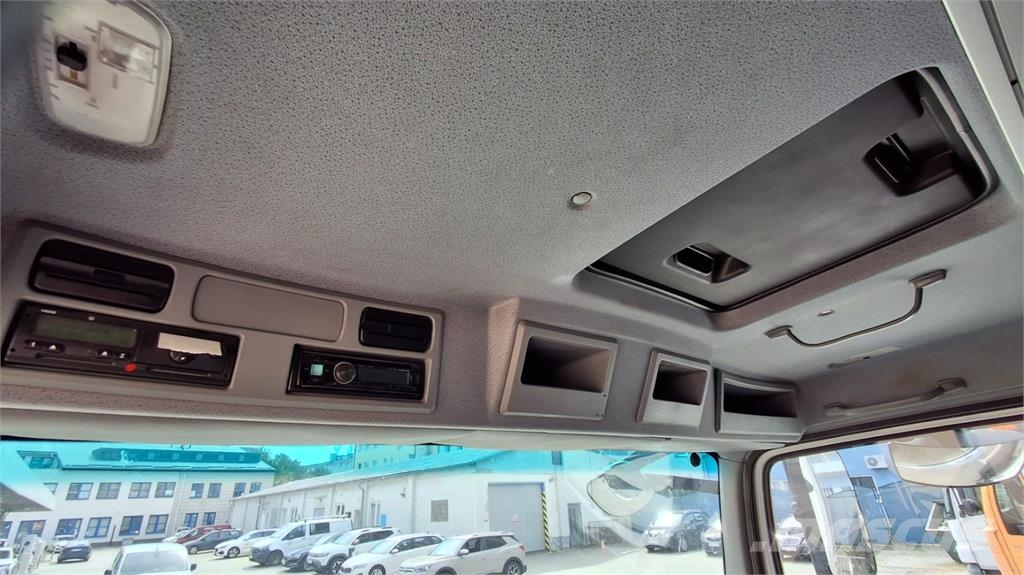 Mercedes-Benz ATEGO 1226 AF Camiones con caja de remolque