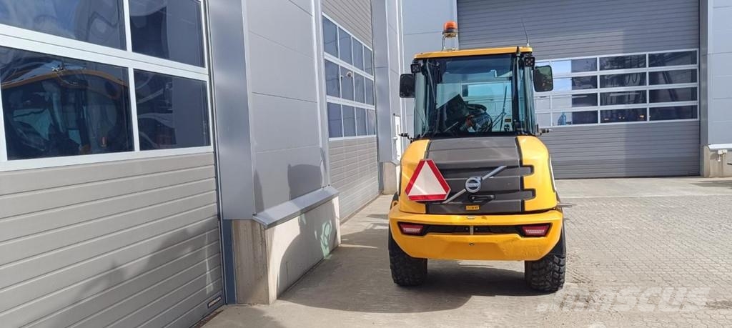 Volvo JL25H Electric Iekrāvēji uz riteņiem