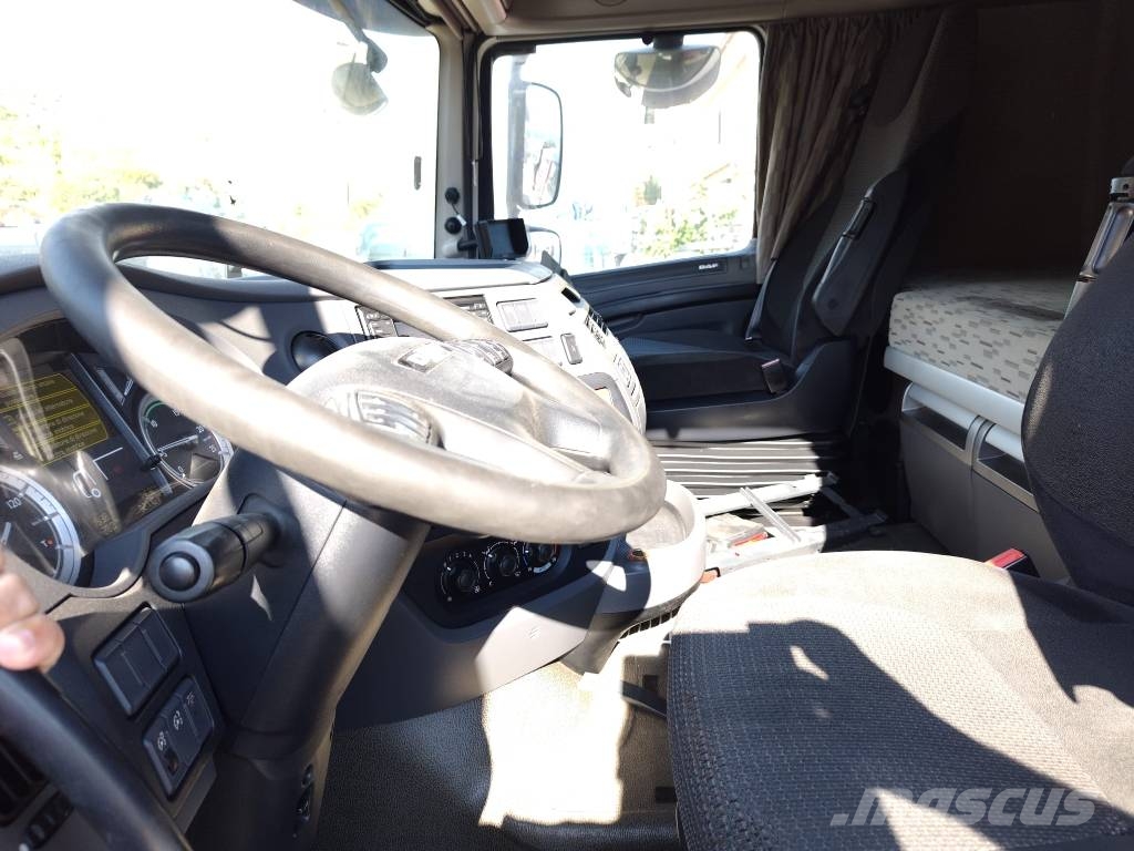 DAF XF 440 Lawety / pojazdy z wciągarką