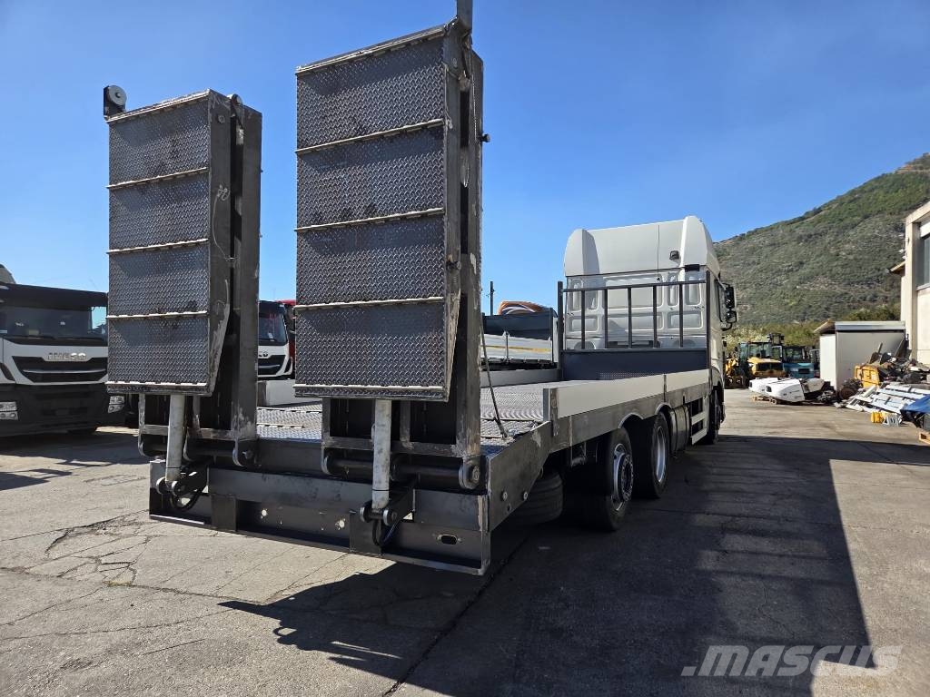 DAF XF 440 Camiões de guincho/estrado