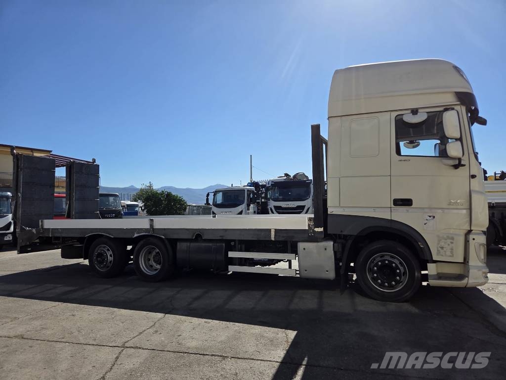 DAF XF 440 Camiões de guincho/estrado