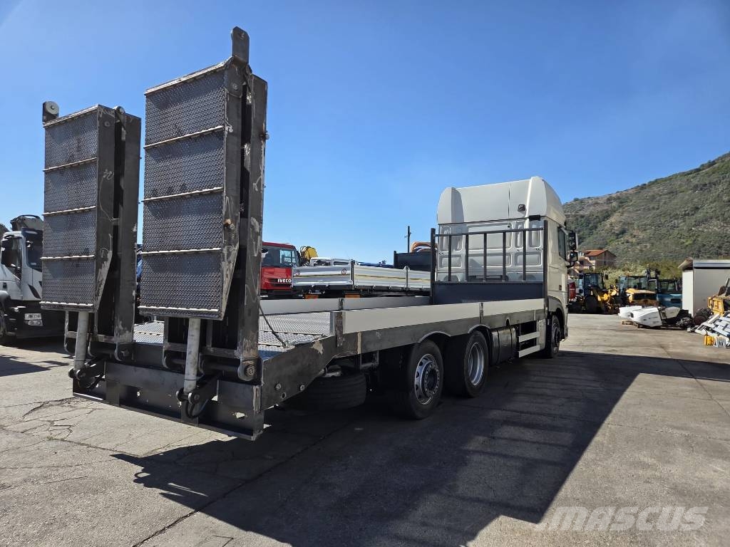 DAF XF 440 Camiões de guincho/estrado