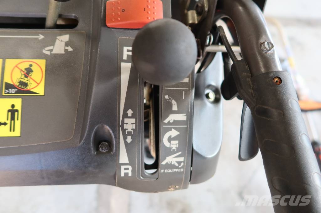 Husqvarna ST 276EP Entretien du sol - Autres
