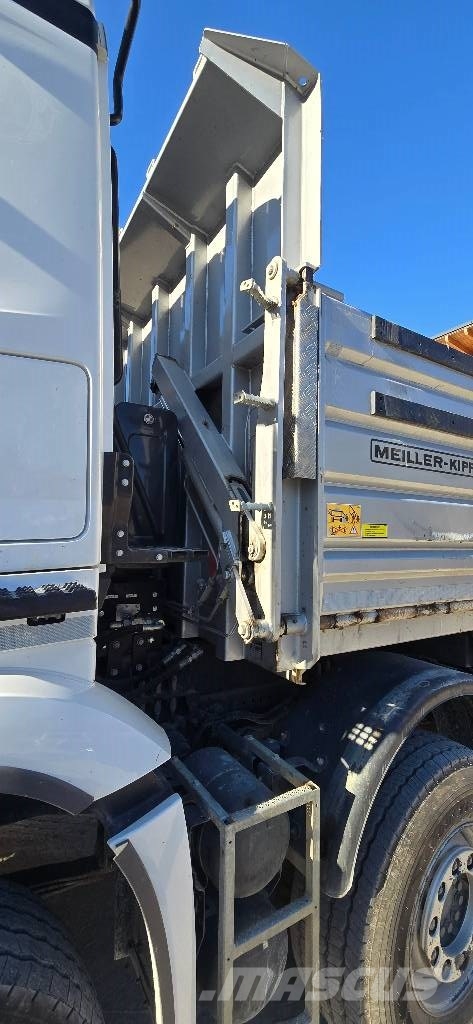 Mercedes-Benz Arocs 4148 Lastbil med kran