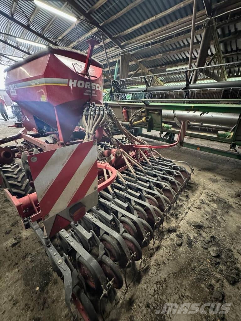 Horsch Pronto 3 DC مثاقيب مدمجة