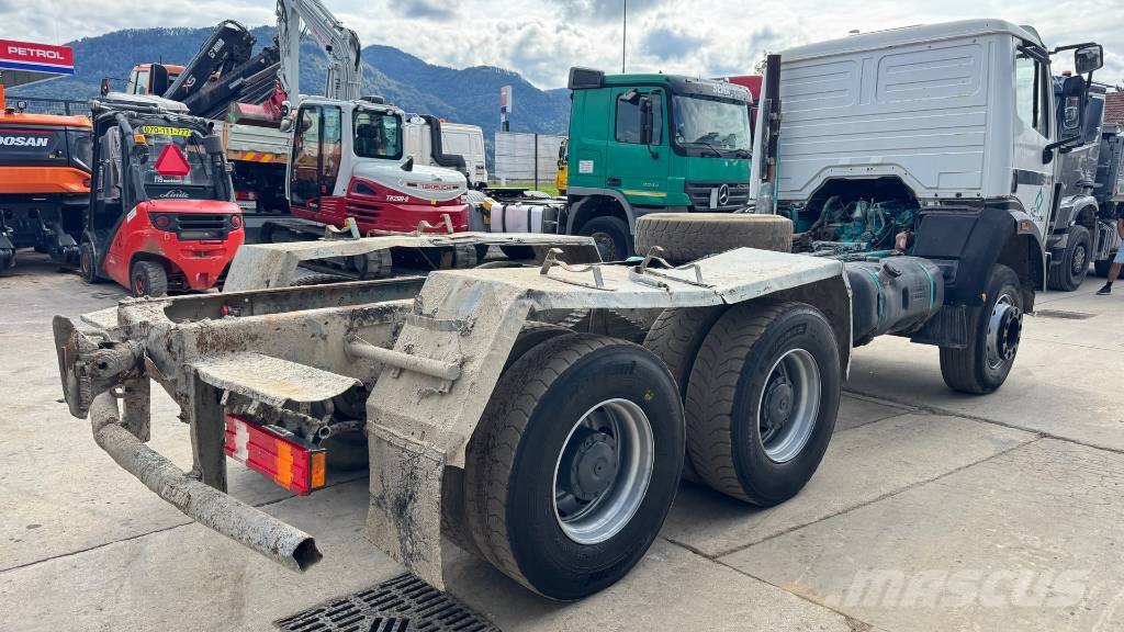 Mercedes-Benz 2629 6X4 chassis - spring - V8 Chassis Cab trucks