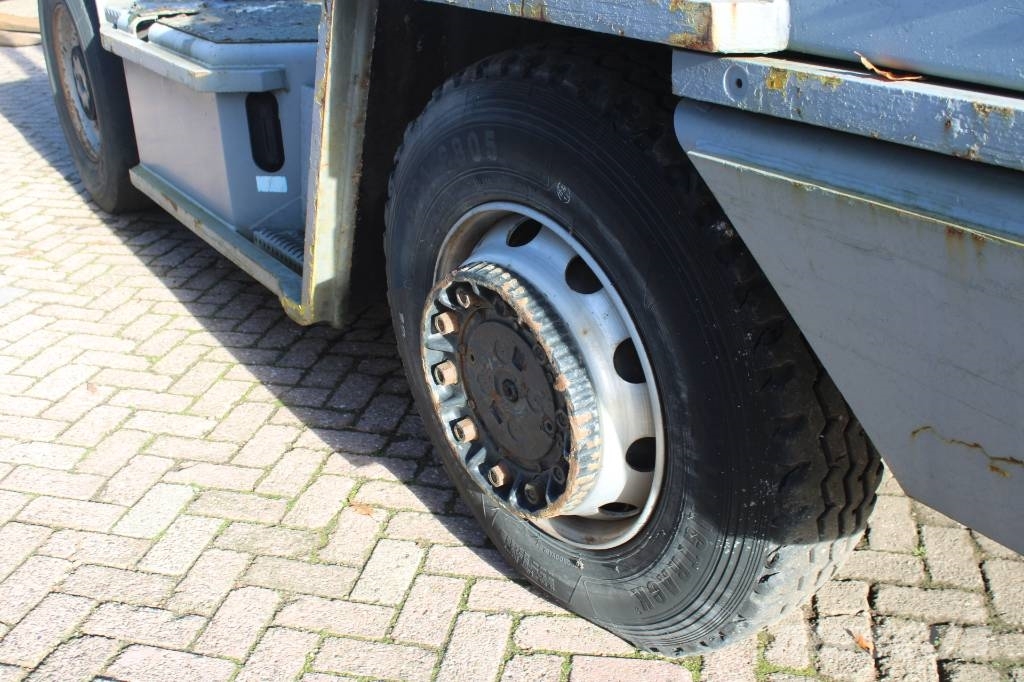 Terberg RT 222 for parts fire damage Терминальные тягачи