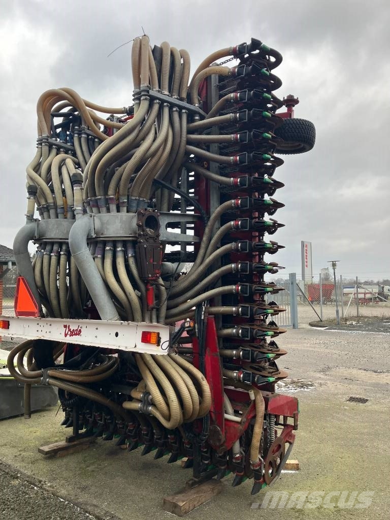Vredo TD 12 صهاريج الملاط