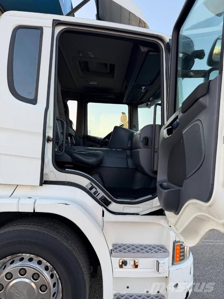 Scania P320LB6X2*4MNB Seria nr 0281 Camion frigorifique