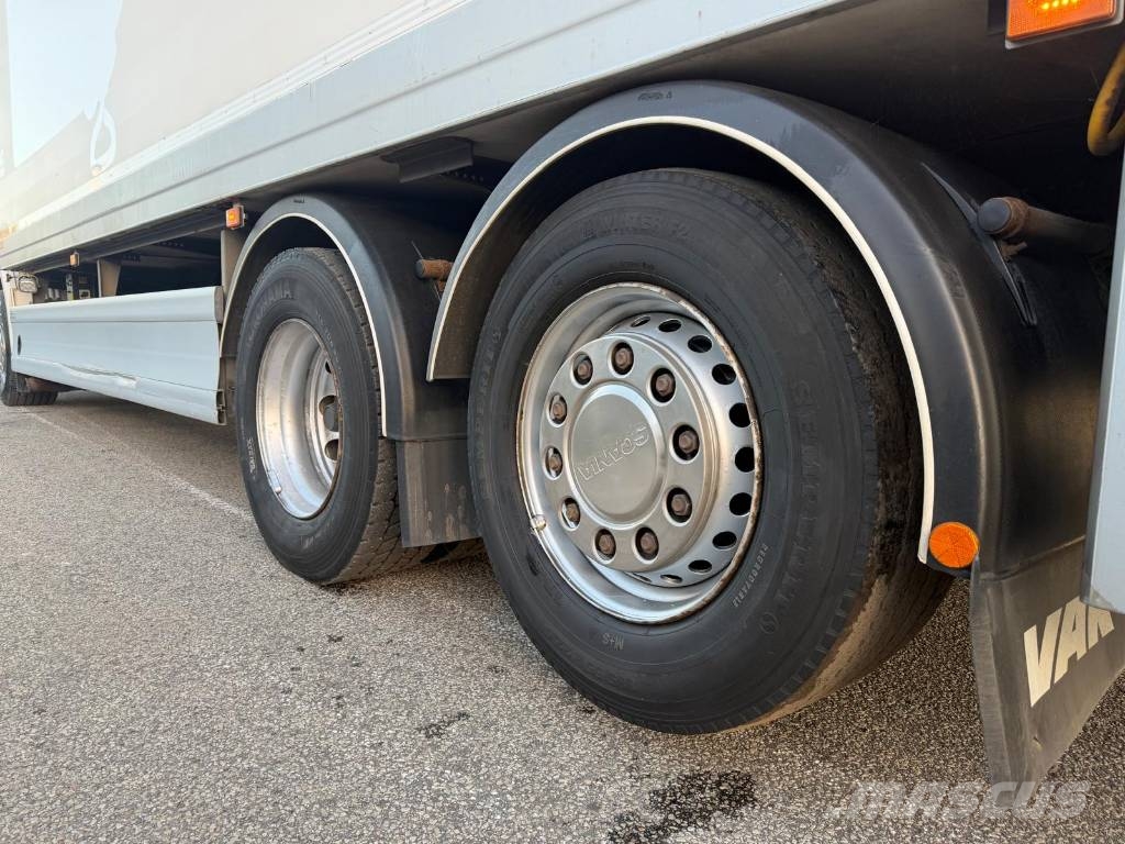 Scania P320LB6X2*4MNB Seria nr 0281 Camion frigorifique