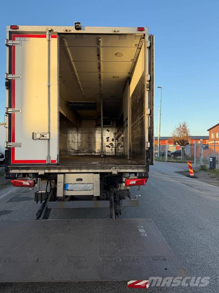 Scania P320LB6X2*4MNB Seria nr 0281 Camion frigorifique
