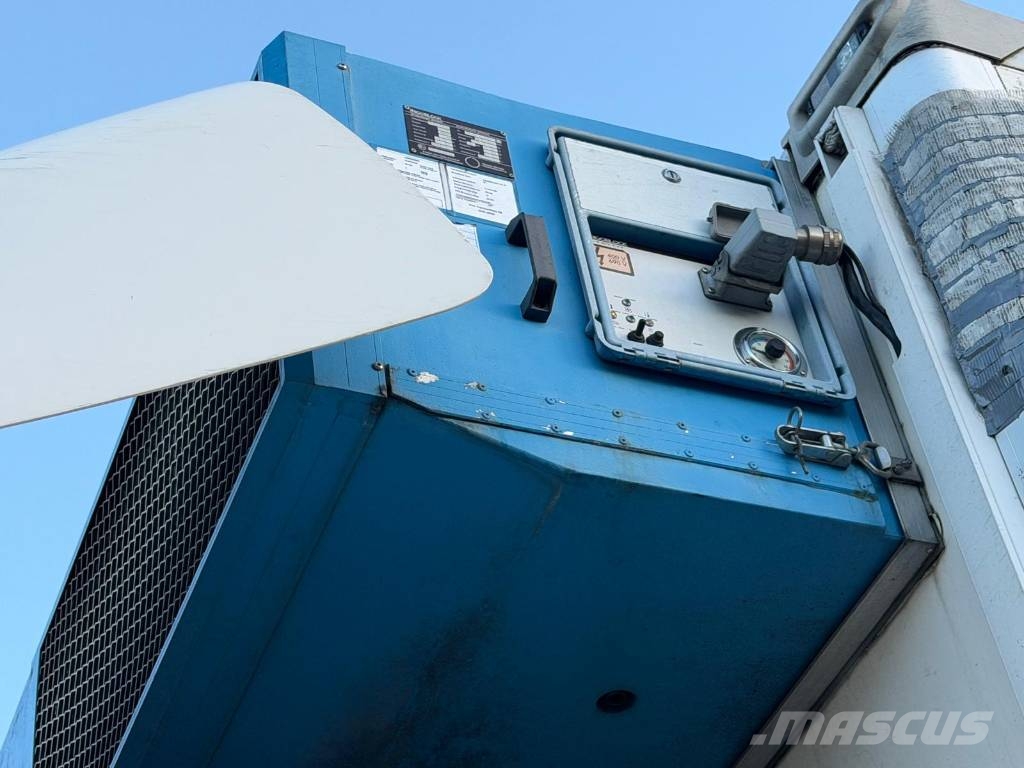Scania P320LB6X2*4MNB Seria nr 0281 Camion frigorifique