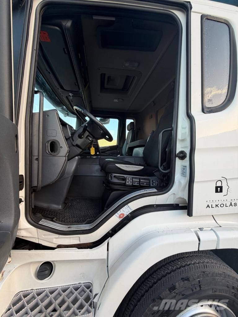Scania P320LB6X2*4MNB Seria nr 0281 Camion frigorifique