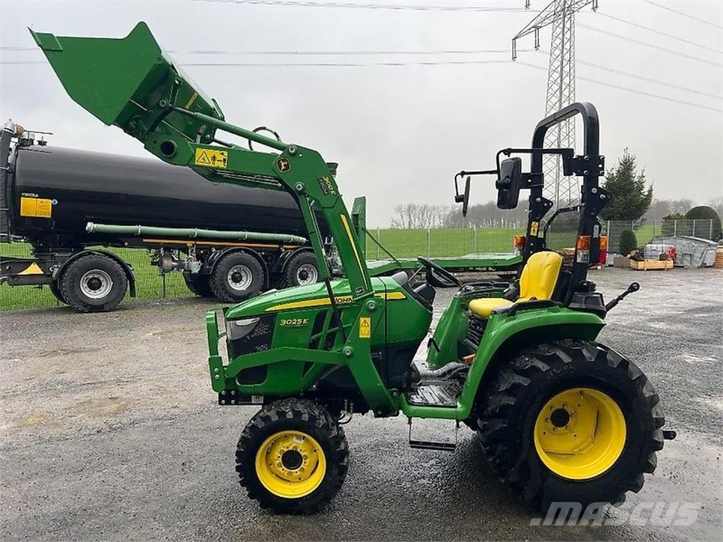 John Deere 3025 E Traktorji
