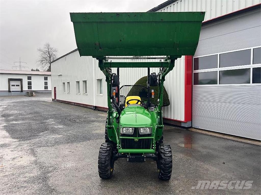 John Deere 3025 E Traktorji