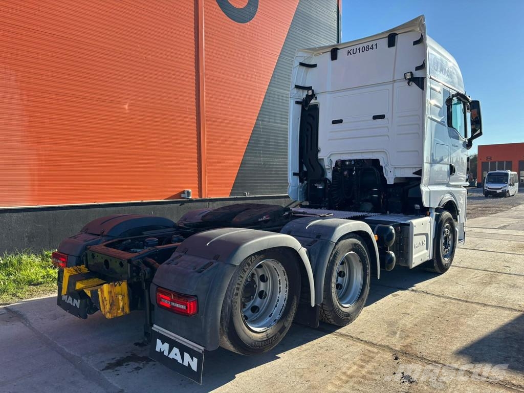 MAN TGX 28.510 6x2 TWIN BED GX CAB / INTARDER / DOUBLE 中古トラクターヘッド | トレーラーヘッド