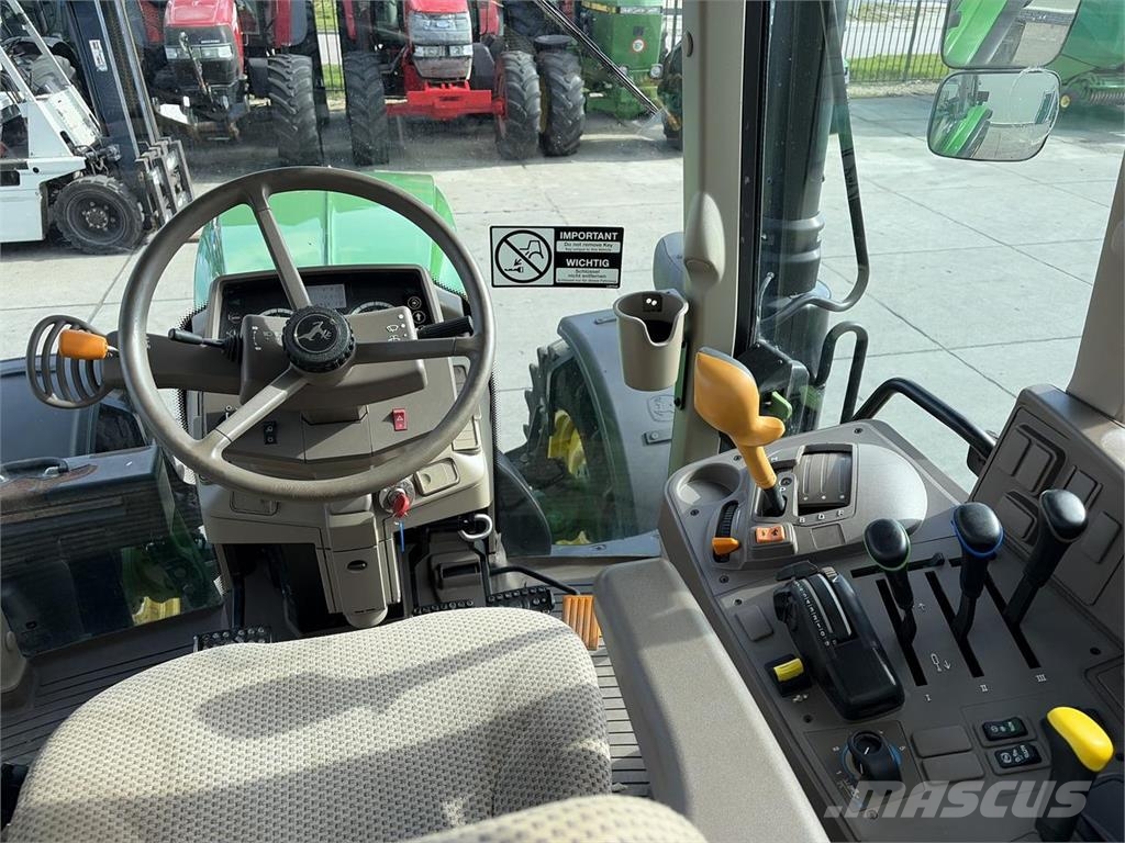 John Deere 6120M AQ TLS Tractoare