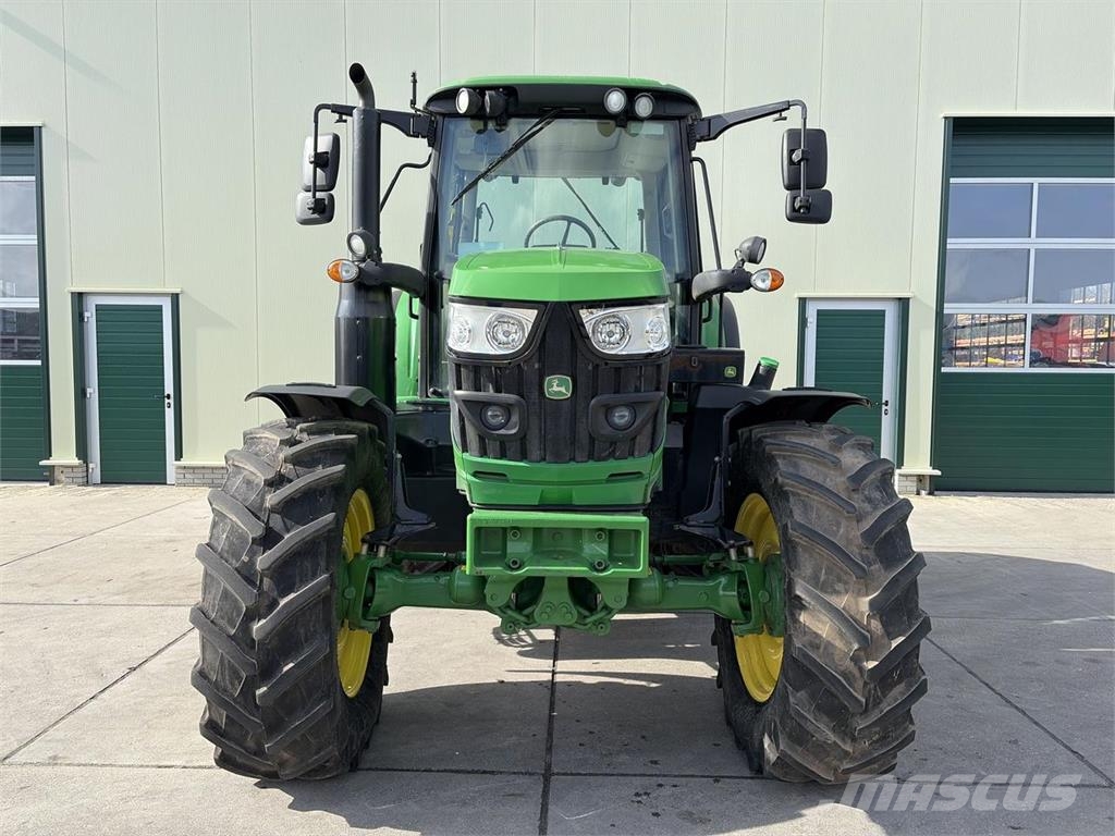 John Deere 6120M AQ TLS Tractoare