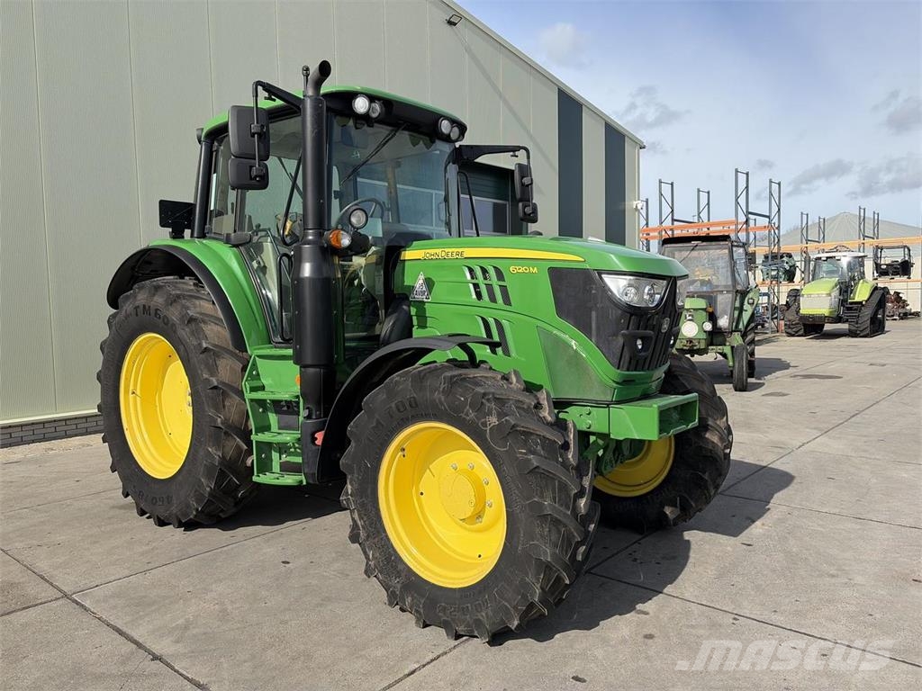 John Deere 6120M AQ TLS Tractoare