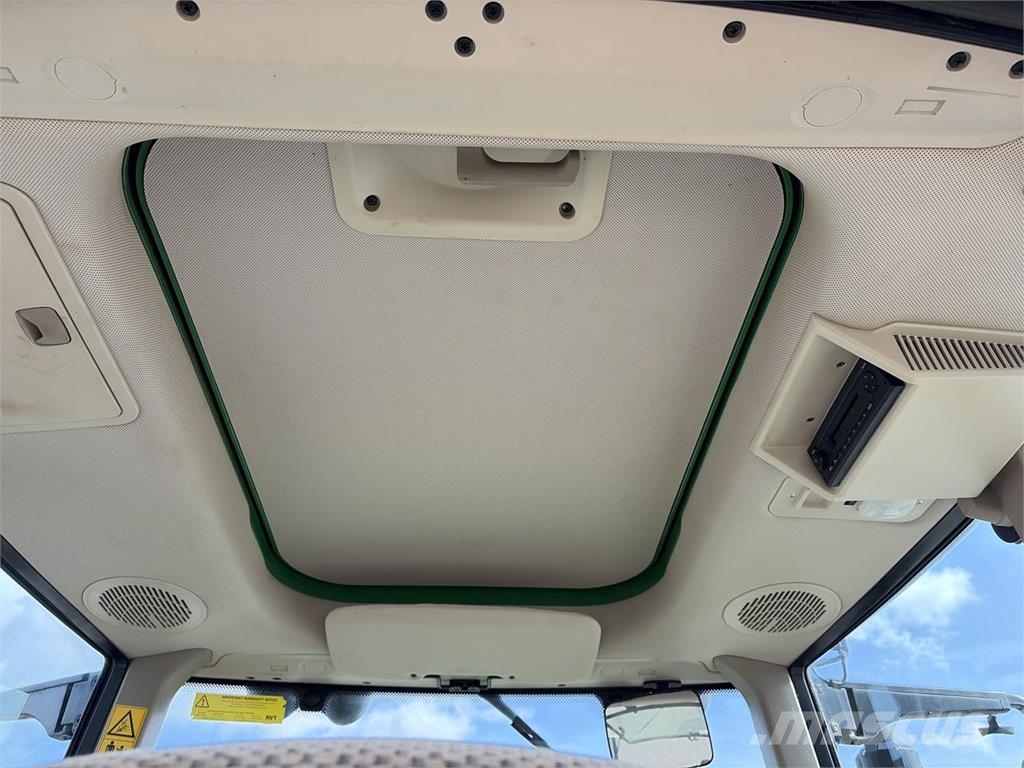 John Deere 6120M AQ TLS Tractoare