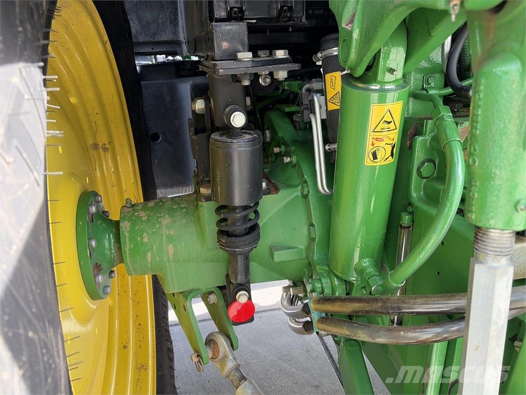 John Deere 6120M AQ TLS Tractoare