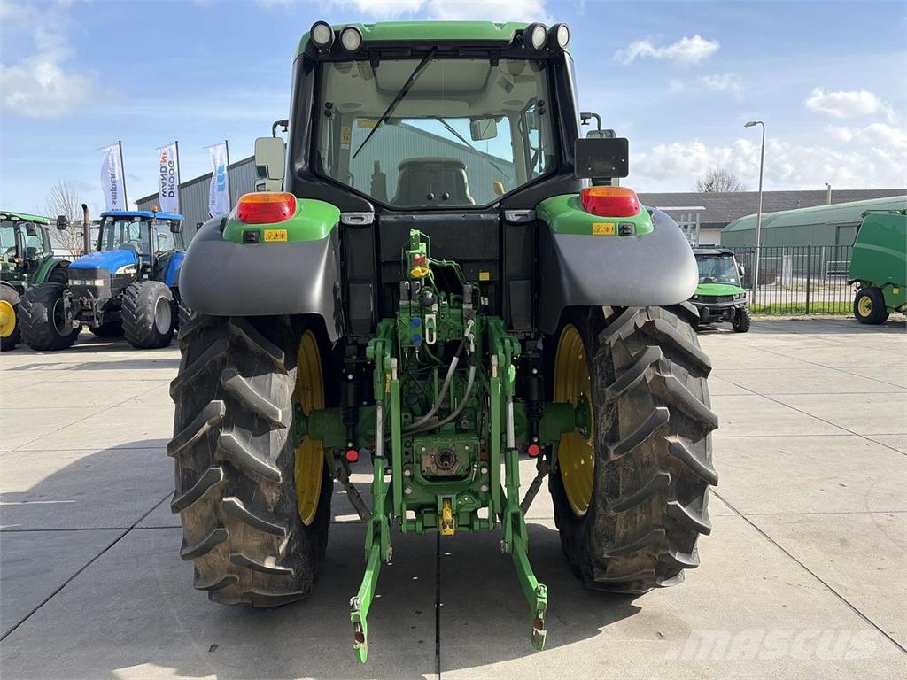 John Deere 6120M AQ TLS Tractoare