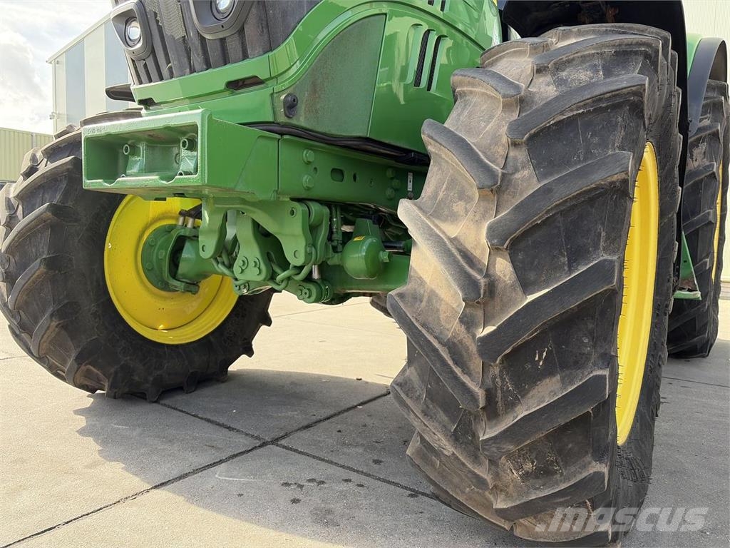 John Deere 6120M AQ TLS Tractoare