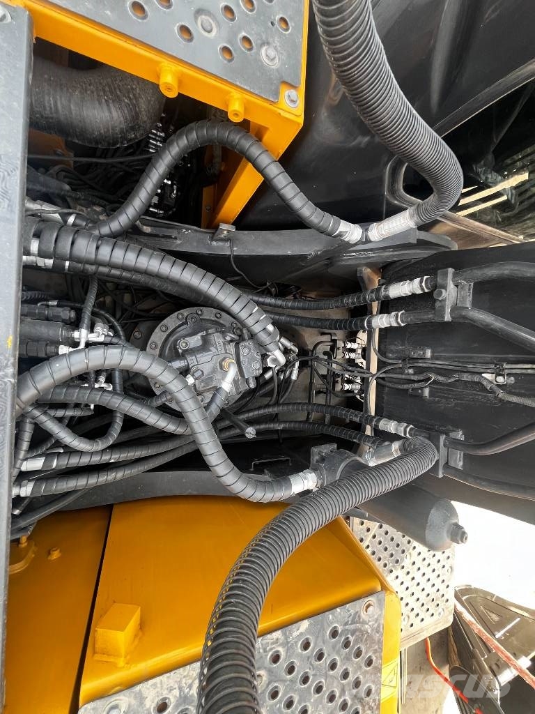 Volvo EC 240 B Gravemaskiner på larvebånd