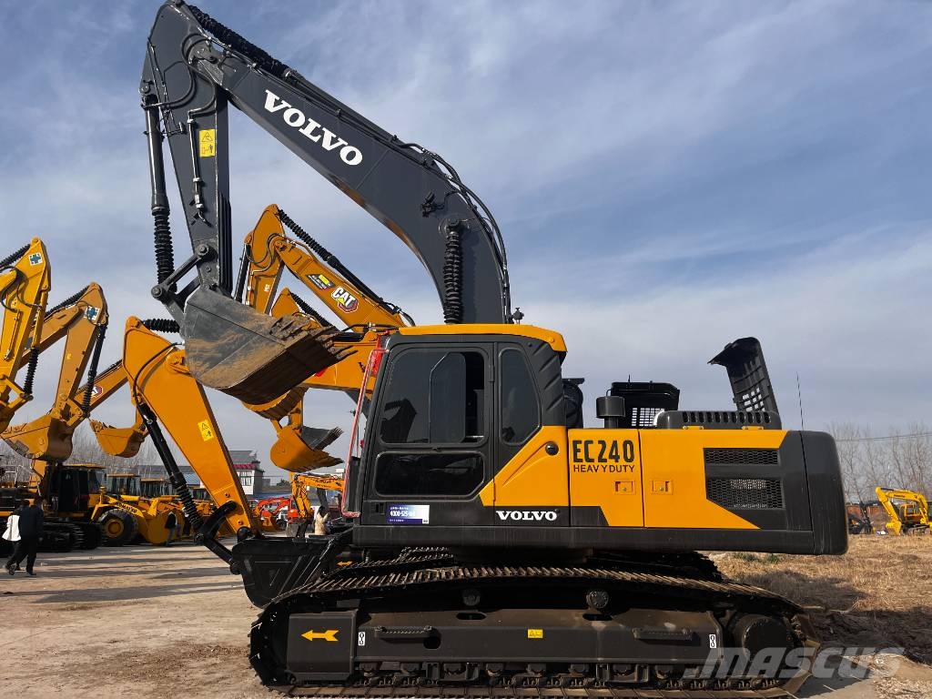 Volvo EC 240 B Gravemaskiner på larvebånd