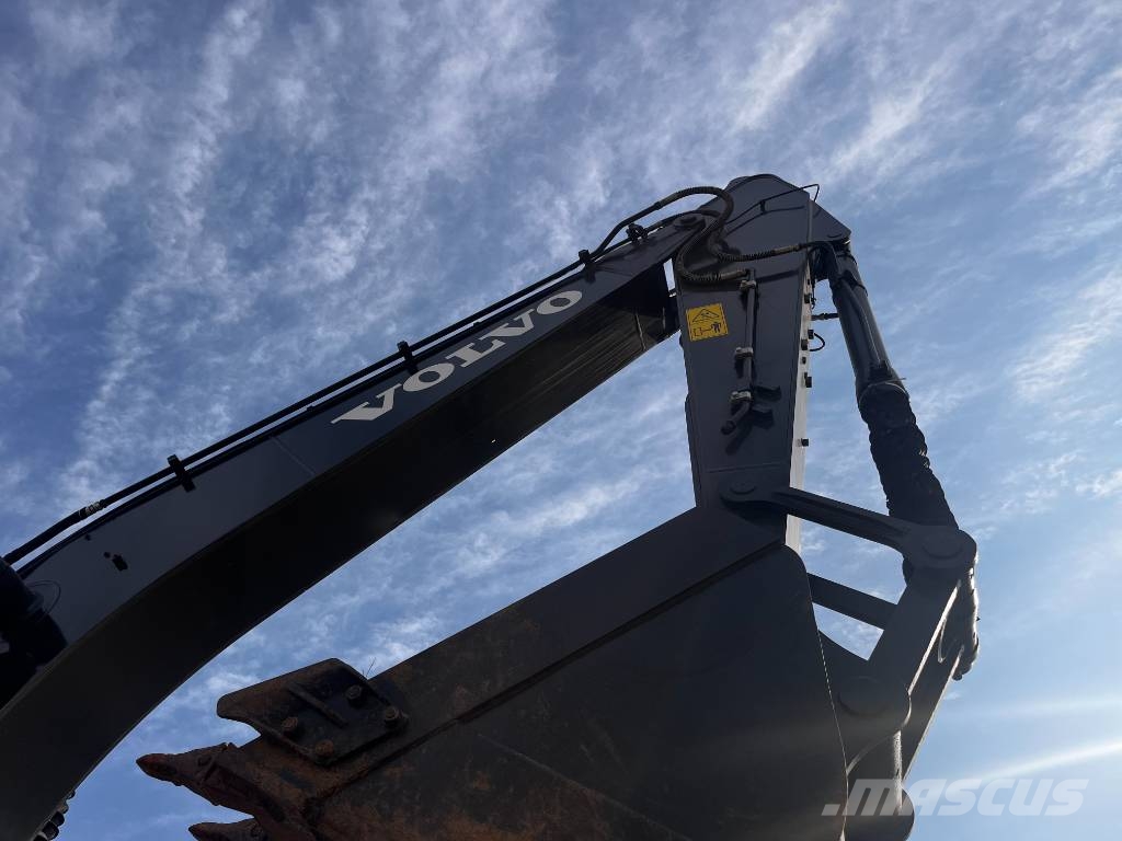 Volvo EC 240 B Gravemaskiner på larvebånd