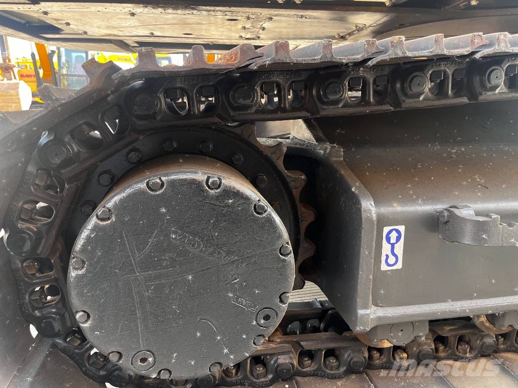 Volvo EC 240 B Gravemaskiner på larvebånd