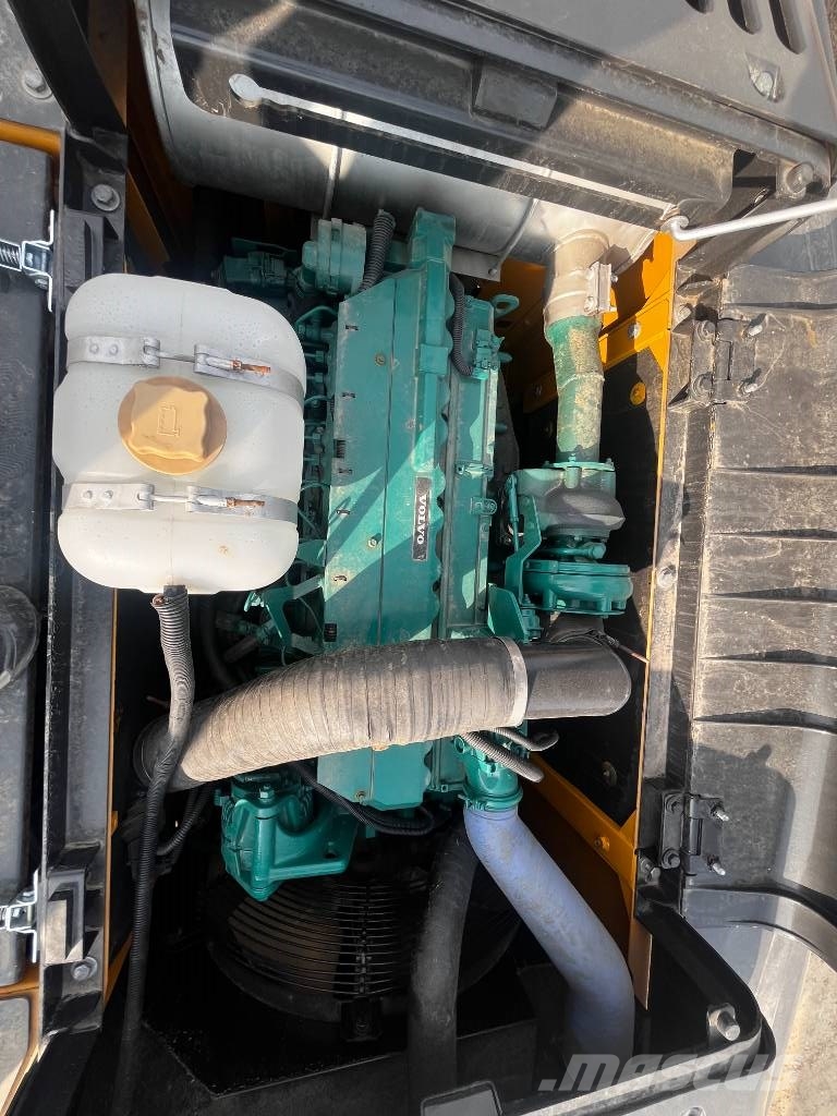 Volvo EC 240 B Gravemaskiner på larvebånd