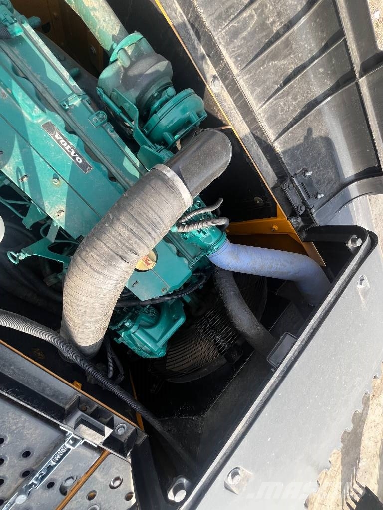 Volvo EC 240 B Gravemaskiner på larvebånd