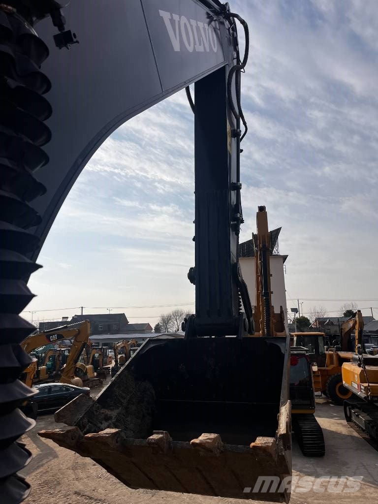Volvo EC 240 B Gravemaskiner på larvebånd