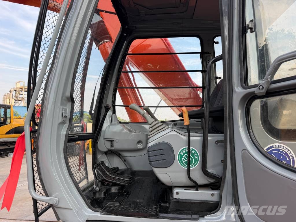 Hitachi EX200 Raupenbagger