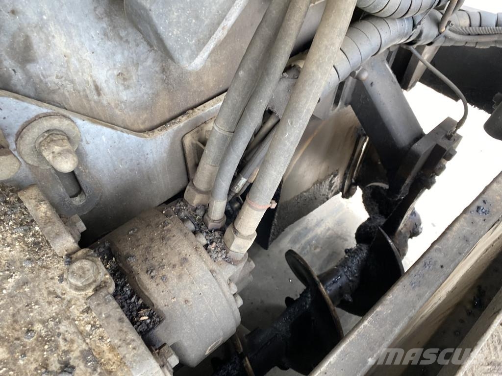 Volvo P7820C Asfaltni finišerji