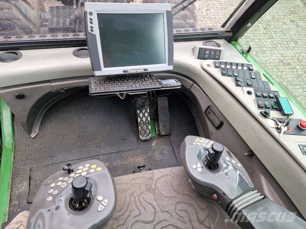 John Deere 1270 D Harwestery