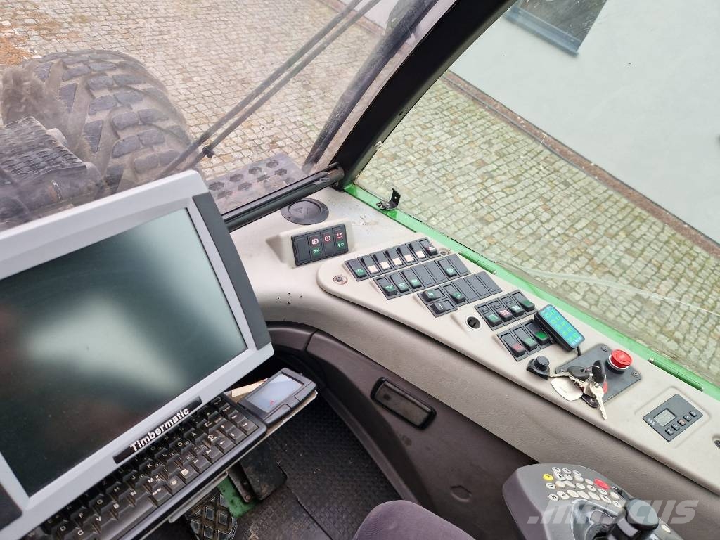 John Deere 1270 D Harwestery