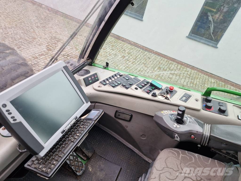 John Deere 1270 D Harwestery