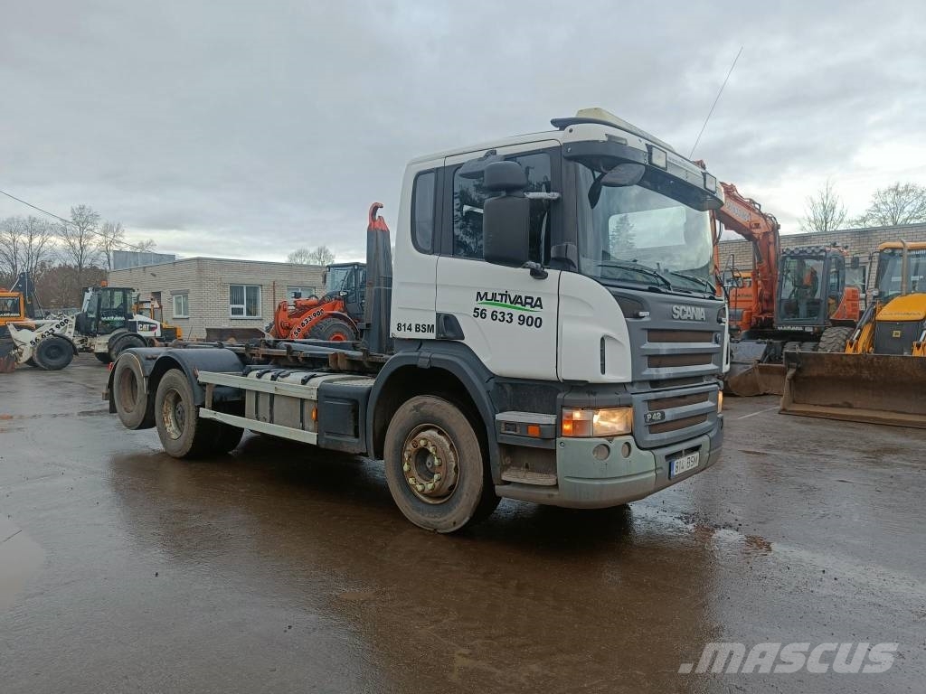 Scania P 420 Vrachtwagen met containersysteem