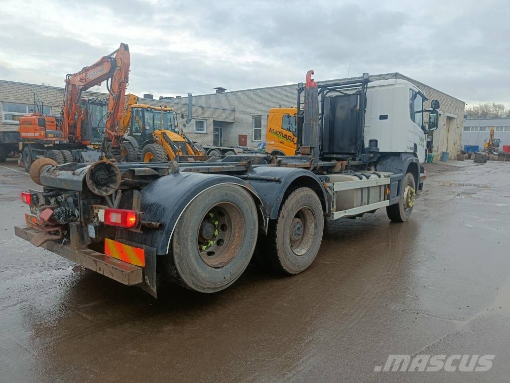 Scania P 420 Vrachtwagen met containersysteem