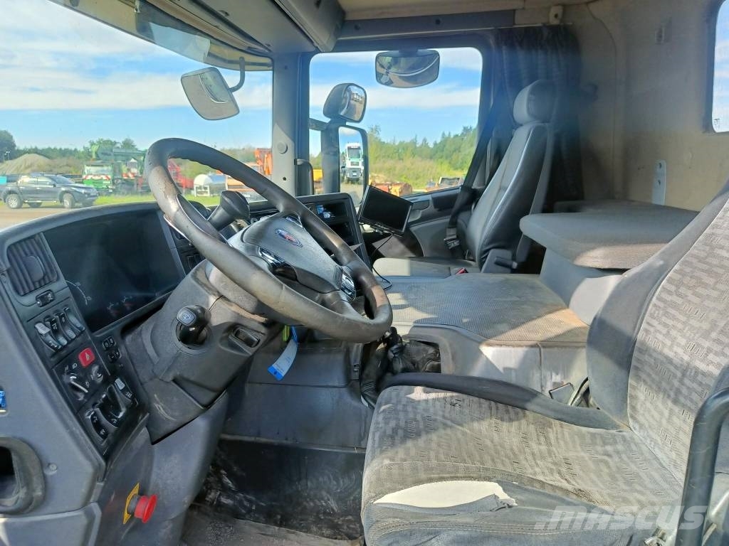 Scania P 420 Vrachtwagen met containersysteem