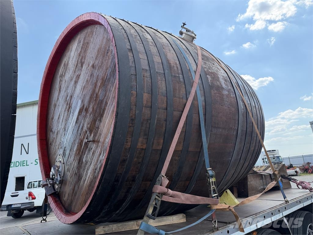 Terberg Drevený dubový sud s podstavcom, objem 11.000 l - Transportes - Outros